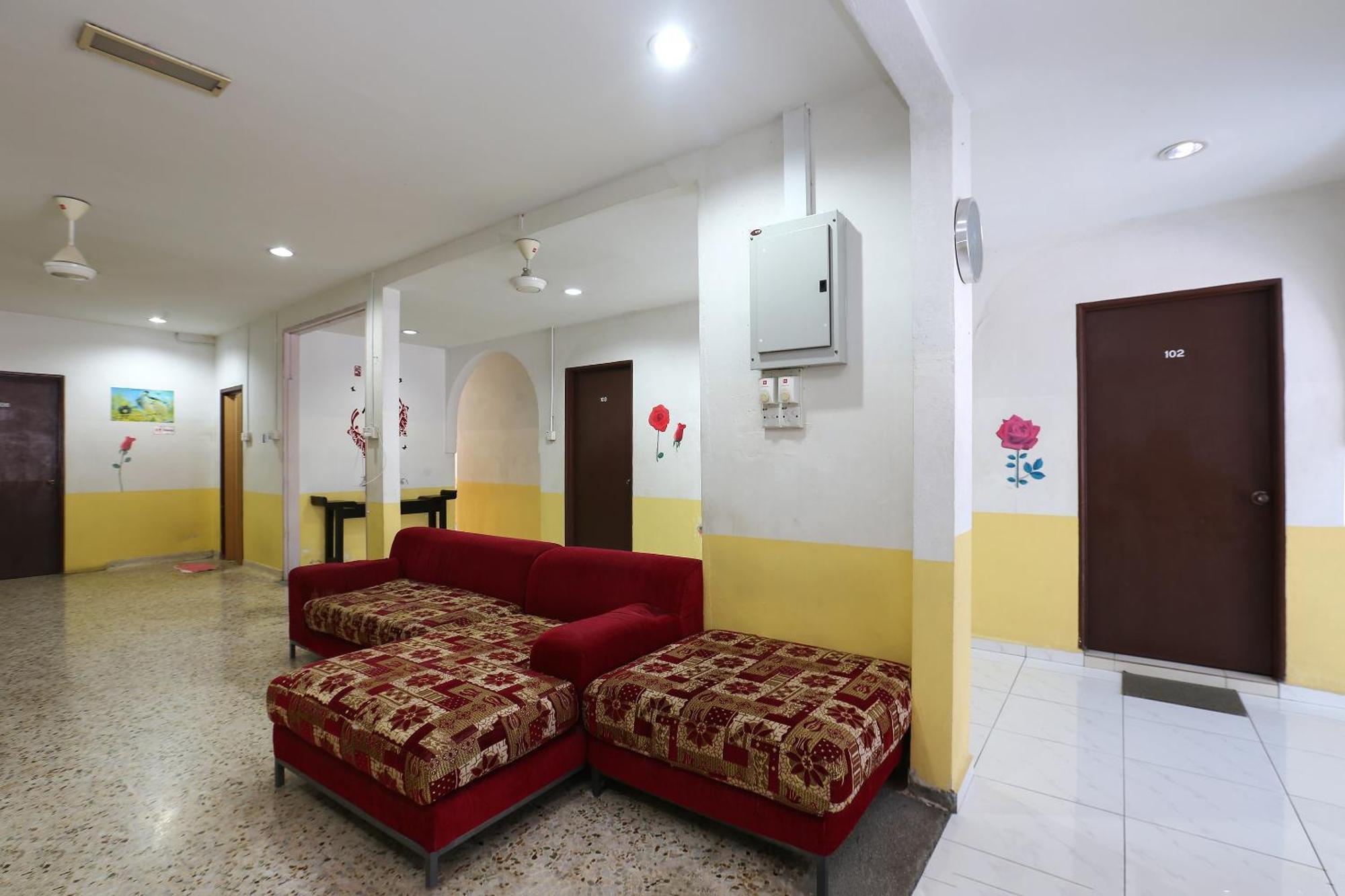 Oyo 89925 Innap Kota Bharu Exterior photo